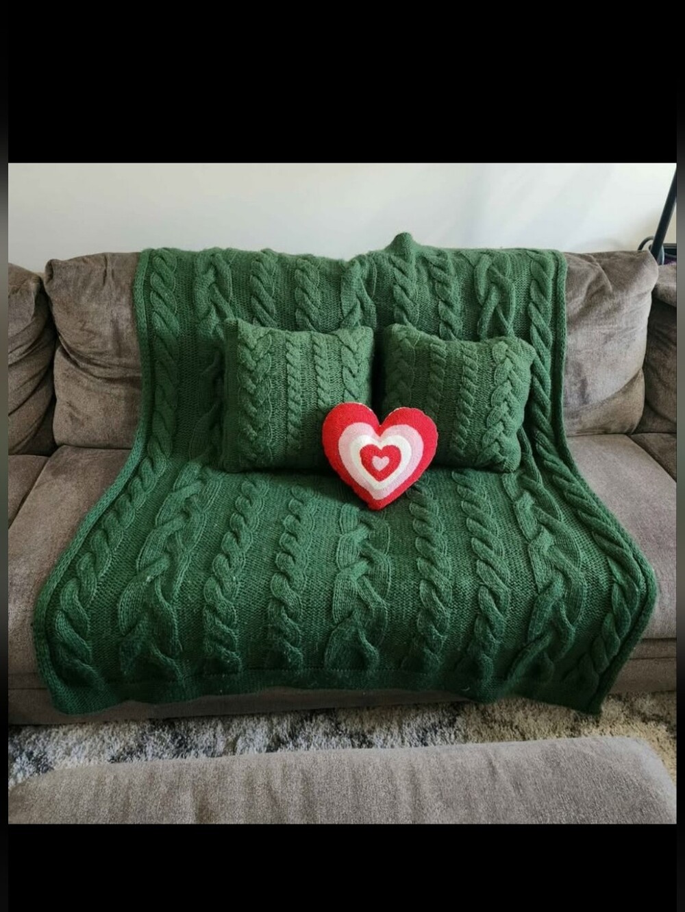 Threshold Throw Blanket & 2 Pillows + Heart Pillow